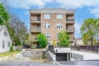 70, Stewart, 1002 - CO Central, Oakville