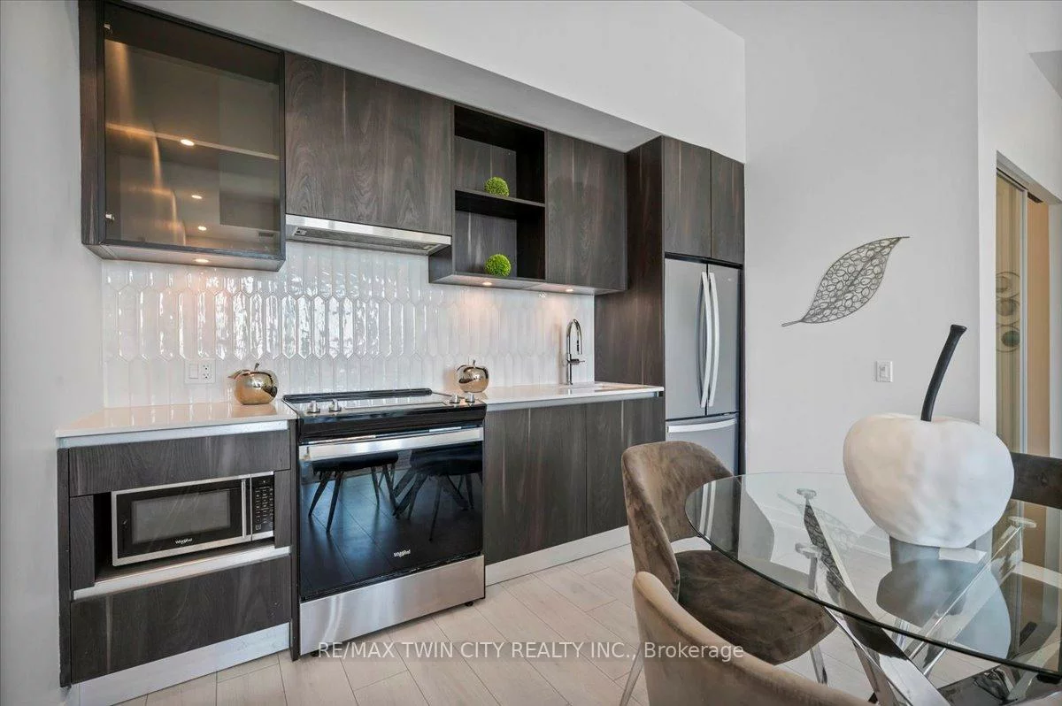 405, dundas, 1008 - GO Glenorchy, Oakville