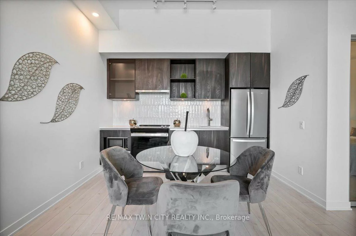 405, dundas, 1008 - GO Glenorchy, Oakville