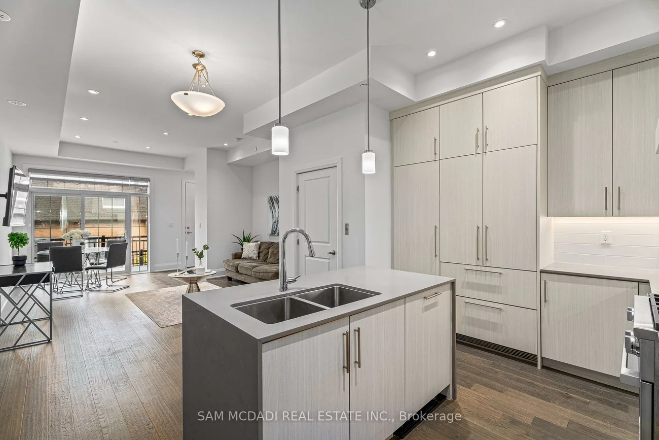 95, Brookfield, 1002 - CO Central, Oakville