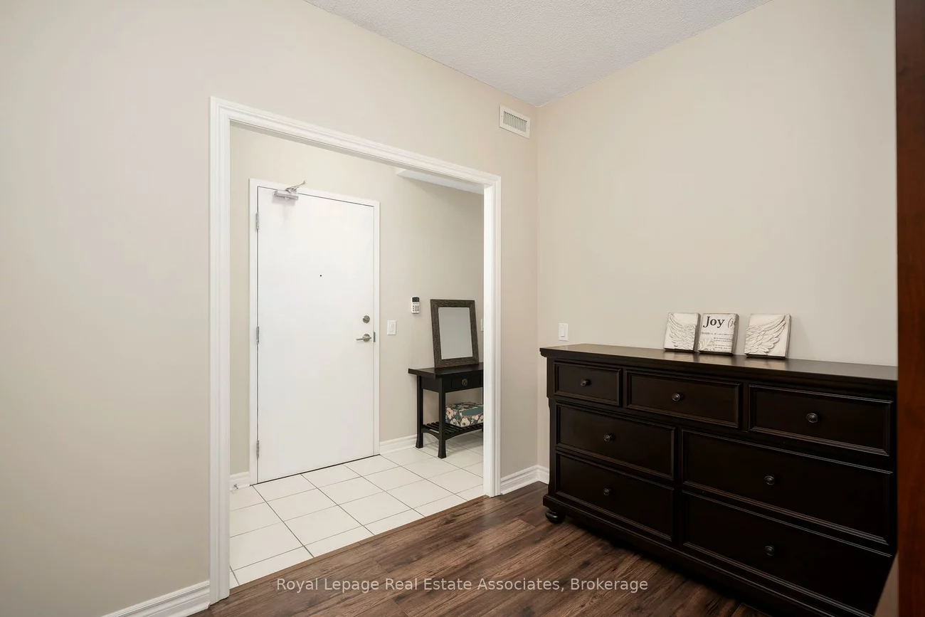 2325, Central Park, 1015 - RO River Oaks, Oakville