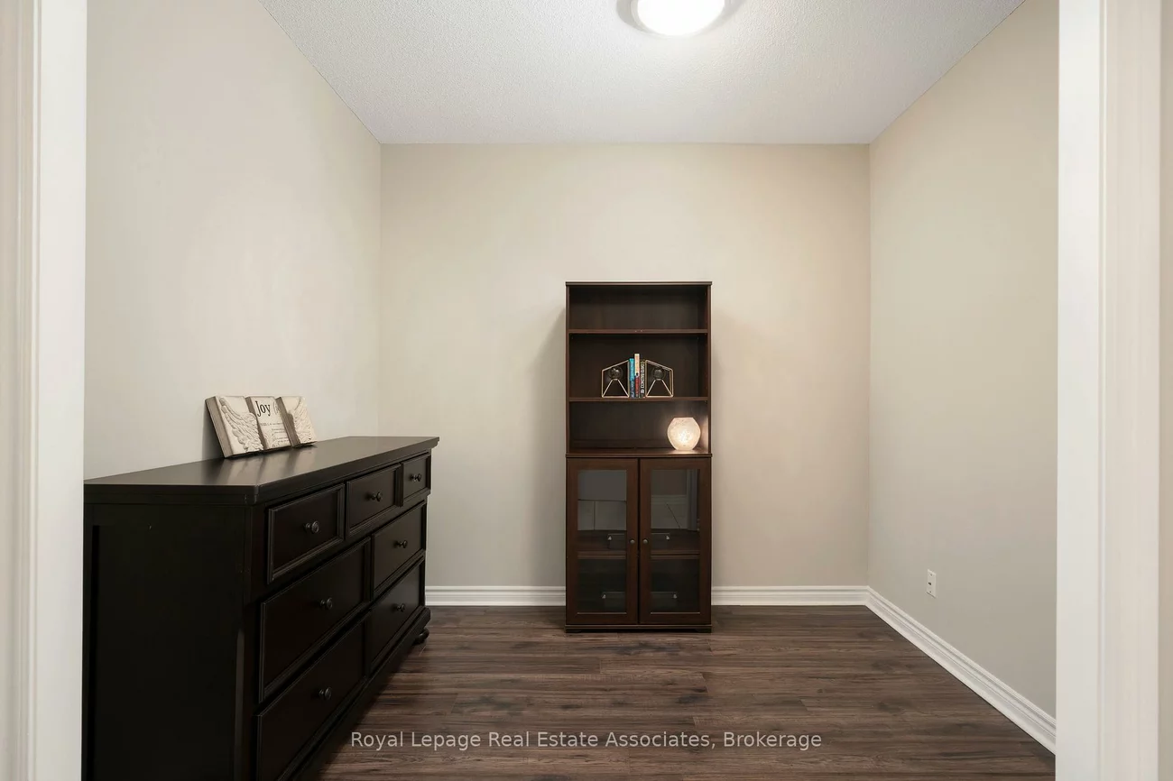2325, Central Park, 1015 - RO River Oaks, Oakville