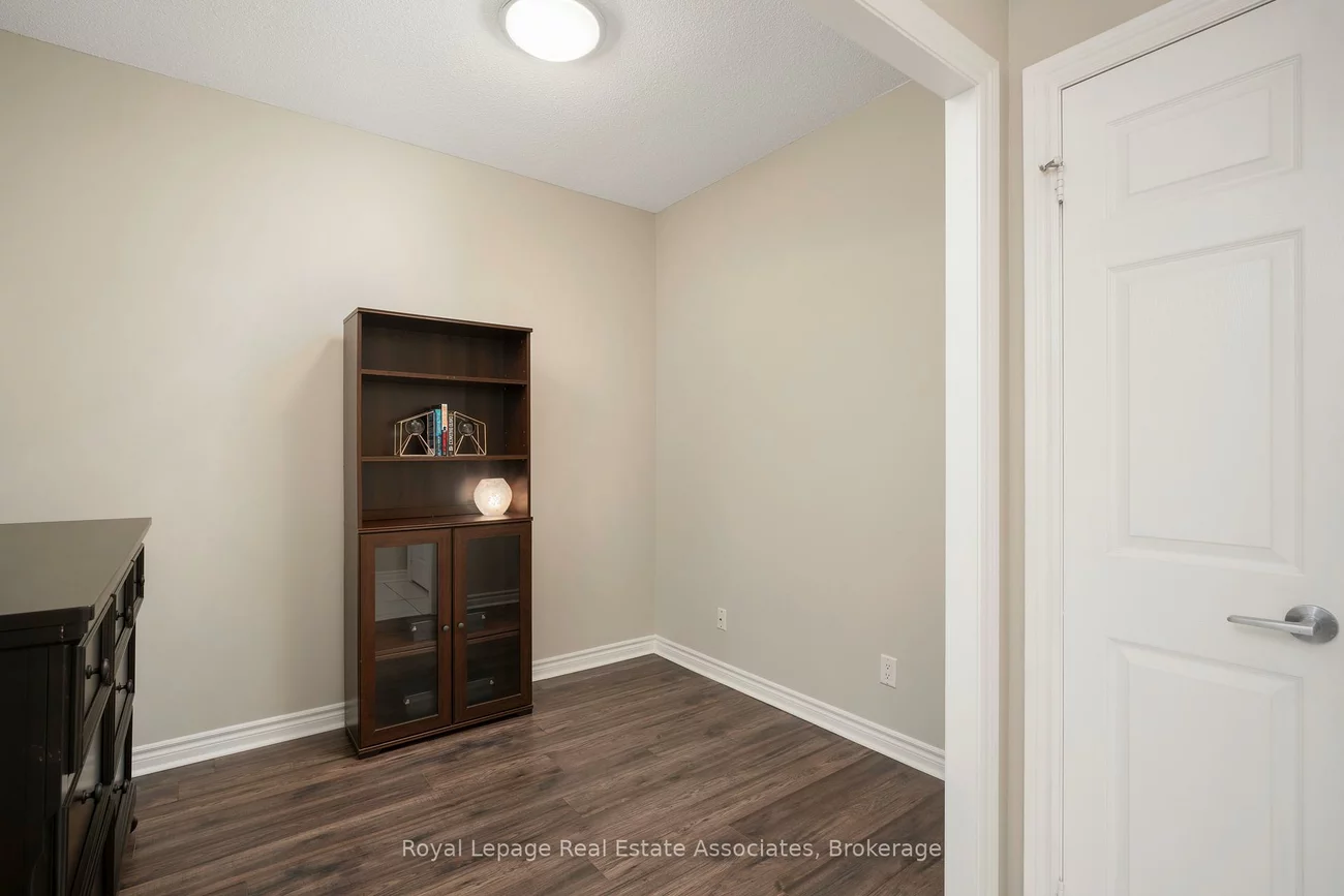 2325, Central Park, 1015 - RO River Oaks, Oakville