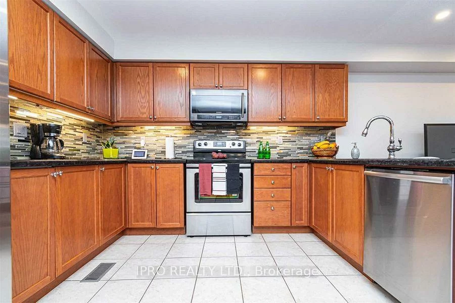 1551, Reeves, 1007 - GA Glen Abbey, Oakville