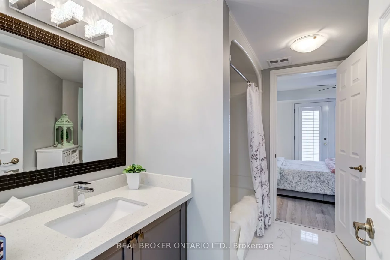1460, Bishops, 1007 - GA Glen Abbey, Oakville