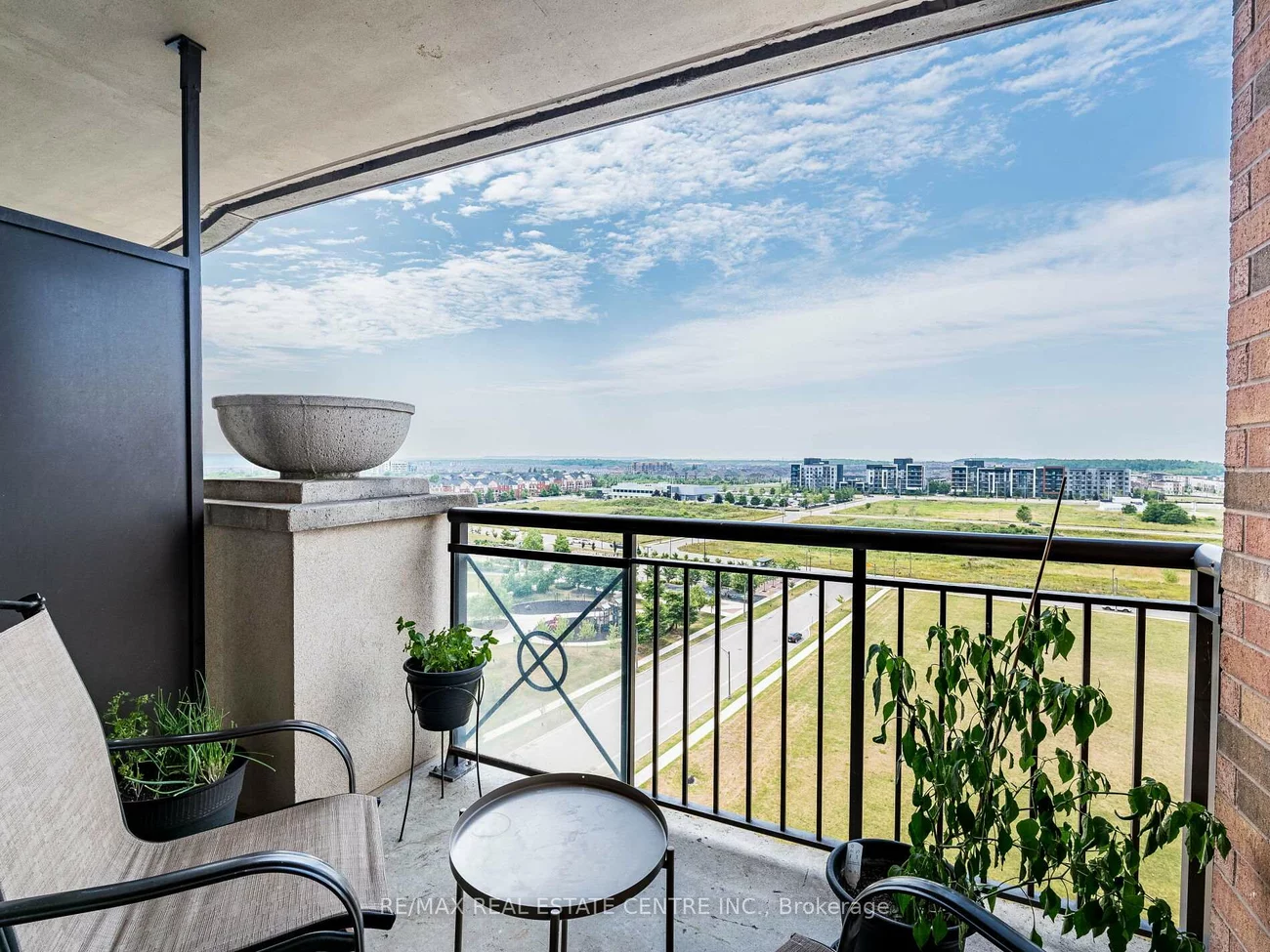2379, Central Park, 1015 - RO River Oaks, Oakville
