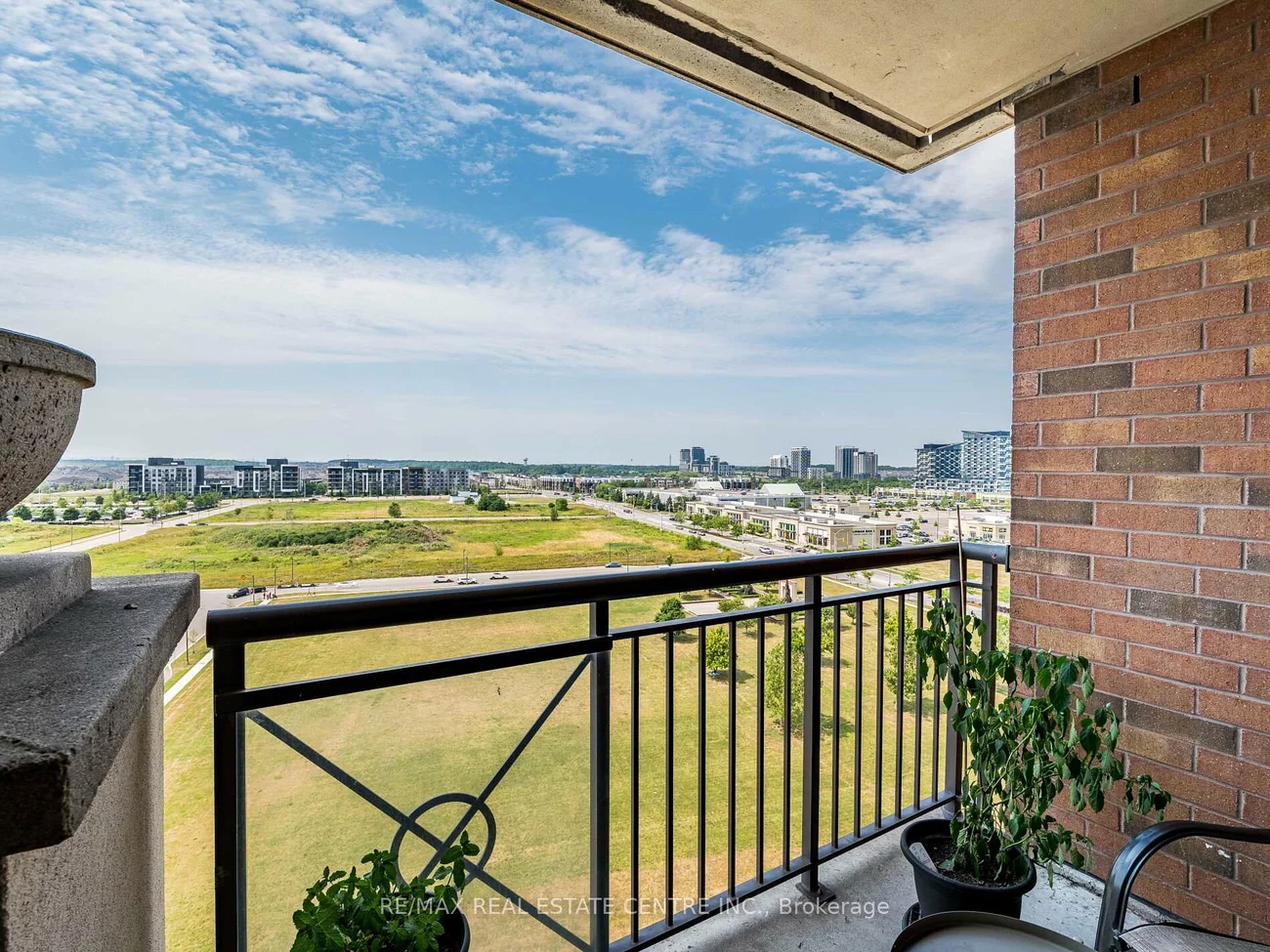 2379, Central Park, 1015 - RO River Oaks, Oakville