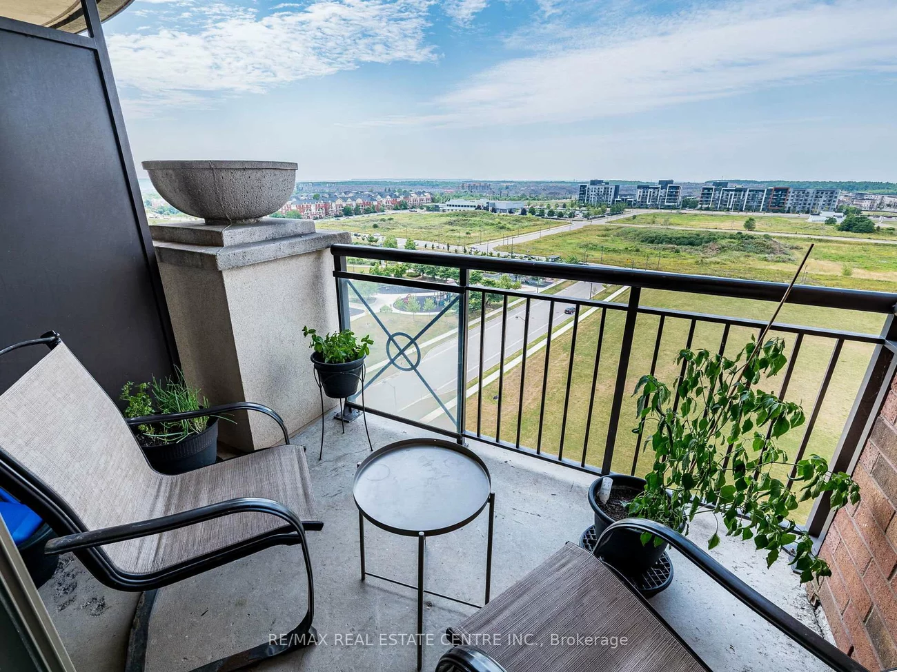2379, Central Park, 1015 - RO River Oaks, Oakville