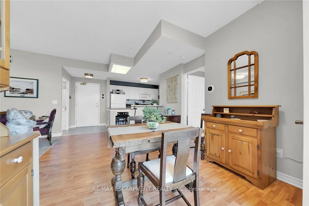 2300, Parkhaven, 1015 - RO River Oaks, Oakville