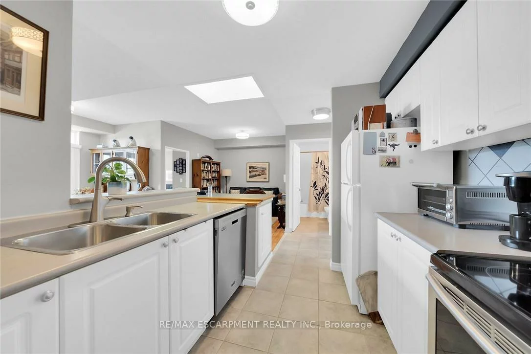 2300, Parkhaven, 1015 - RO River Oaks, Oakville