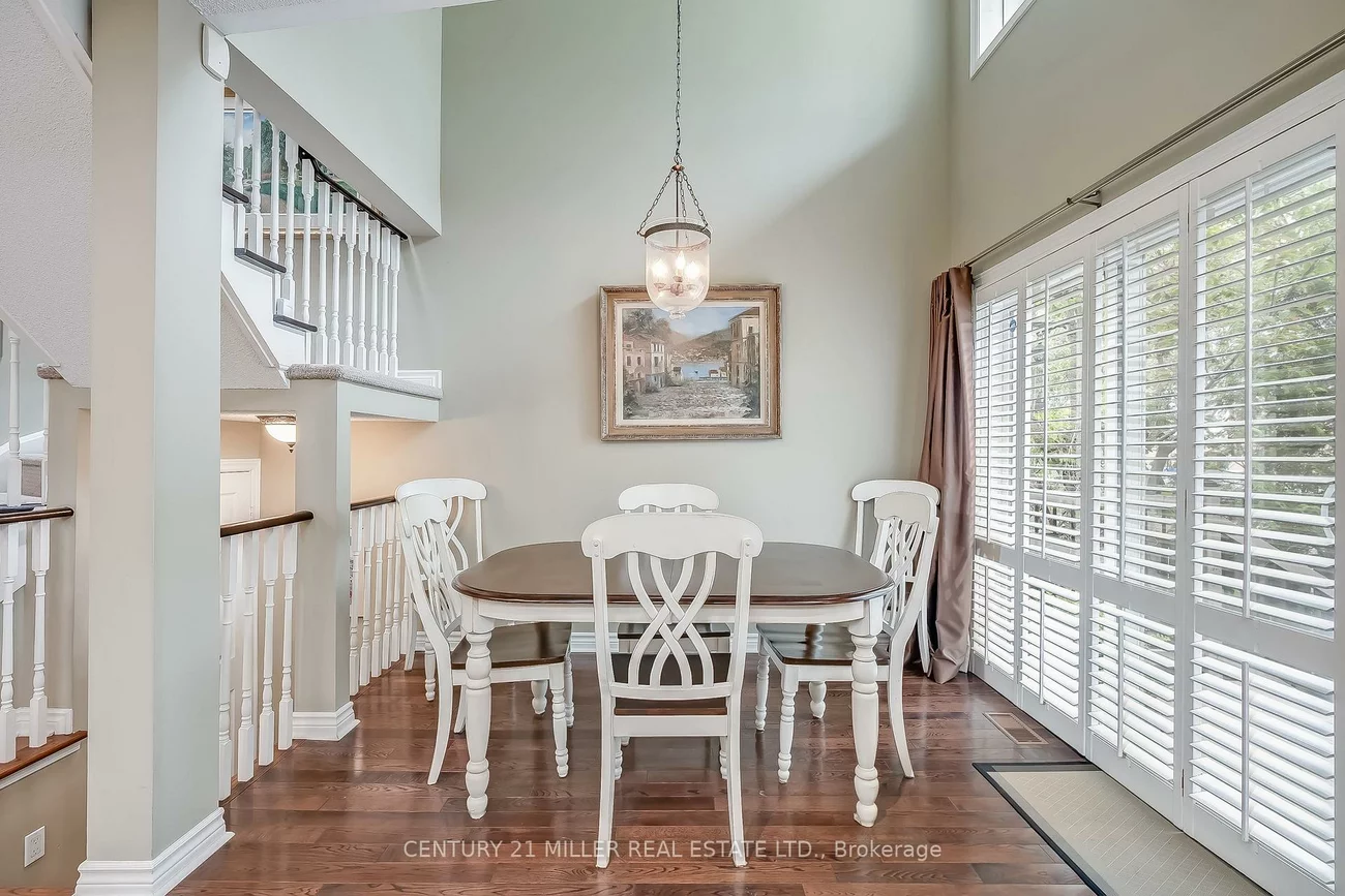 1240, Westview, 1022 - WT West Oak Trails, Oakville