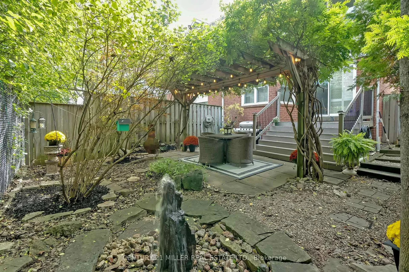 1240, Westview, 1022 - WT West Oak Trails, Oakville