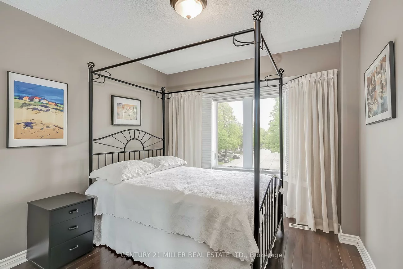 1240, Westview, 1022 - WT West Oak Trails, Oakville