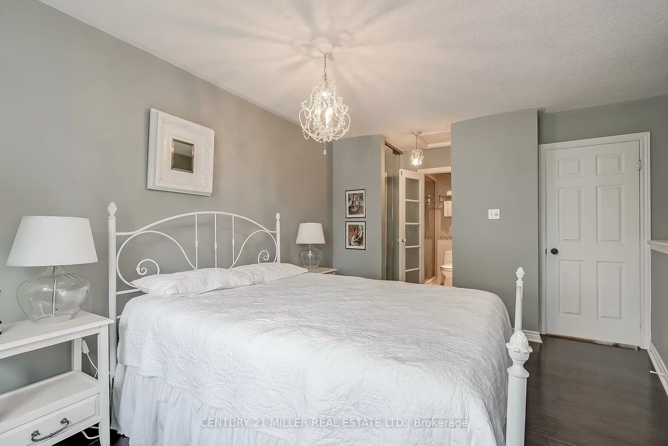 1240, Westview, 1022 - WT West Oak Trails, Oakville