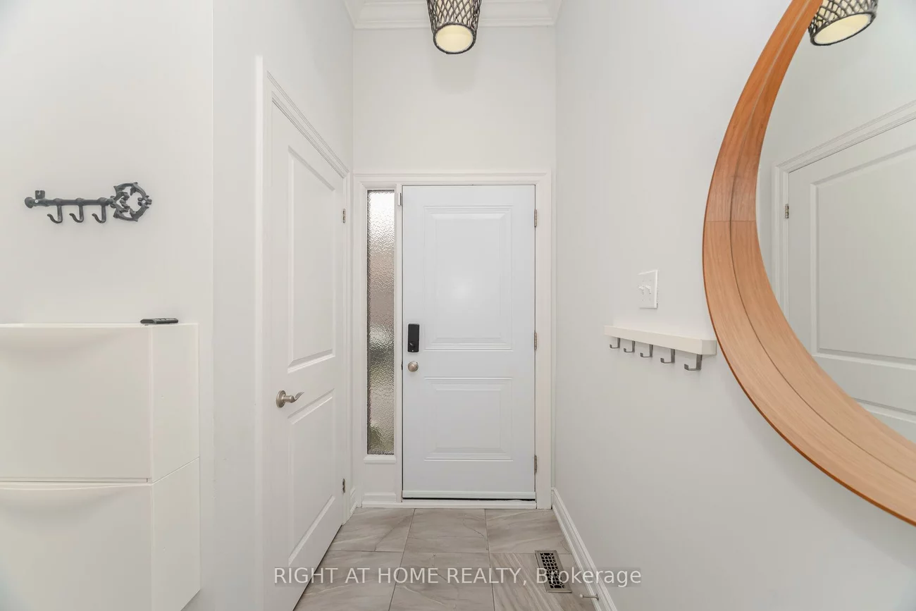 1520, Sixth, 1003 - CP College Park, Oakville