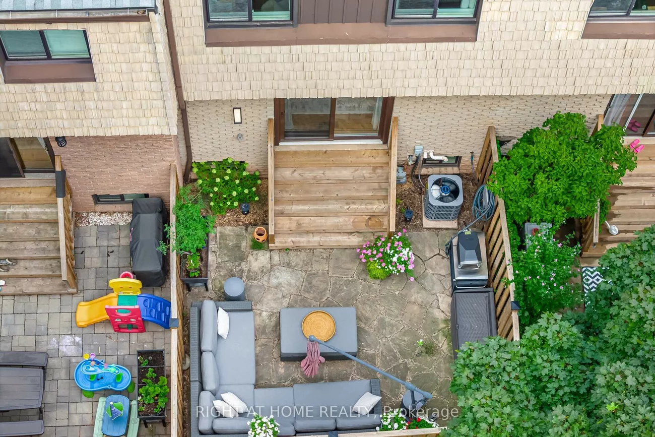 1520, Sixth, 1003 - CP College Park, Oakville