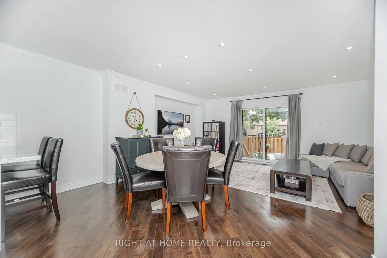 1520, Sixth, 1003 - CP College Park, Oakville