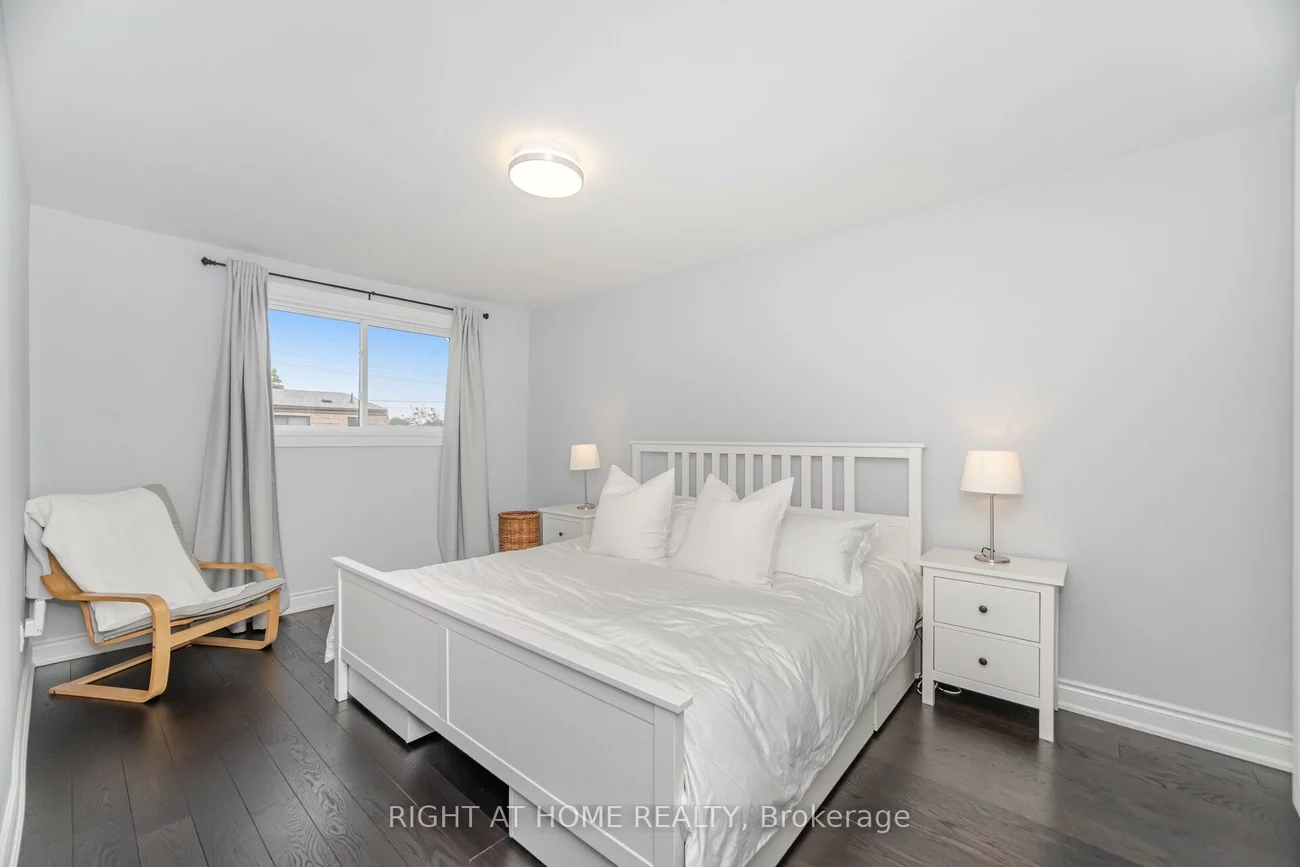 1520, Sixth, 1003 - CP College Park, Oakville