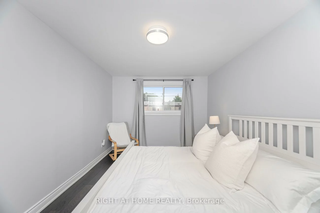 1520, Sixth, 1003 - CP College Park, Oakville