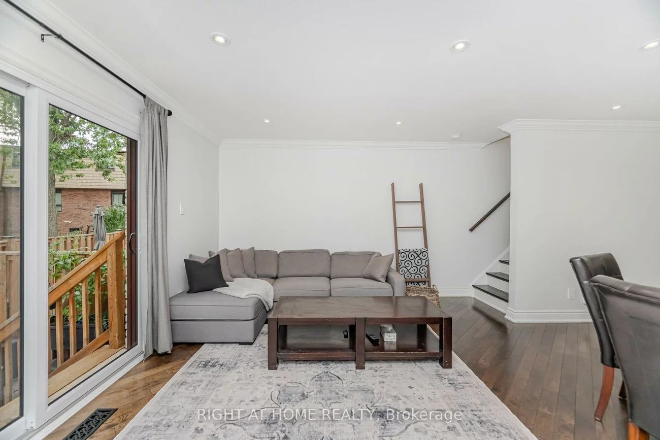 1520, Sixth, 1003 - CP College Park, Oakville