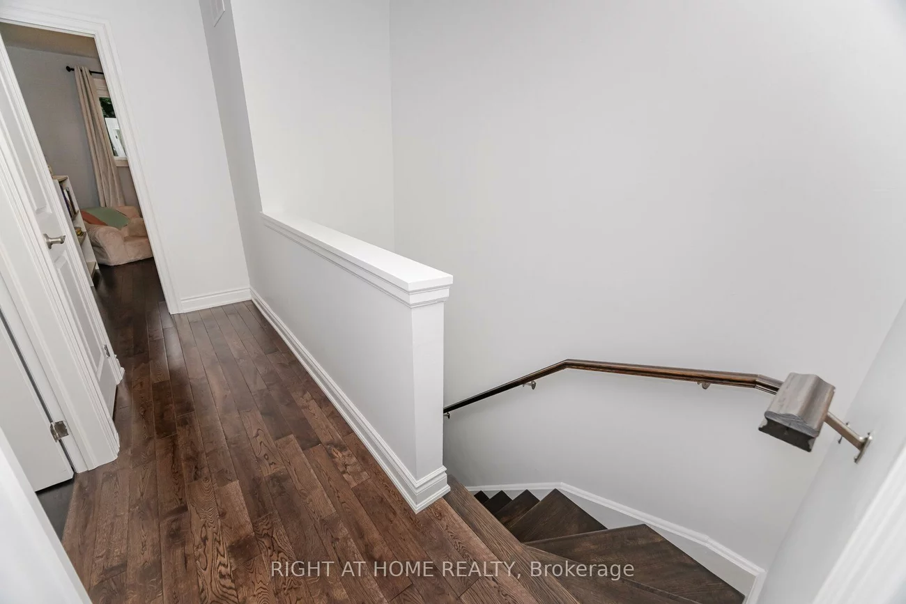 1520, Sixth, 1003 - CP College Park, Oakville