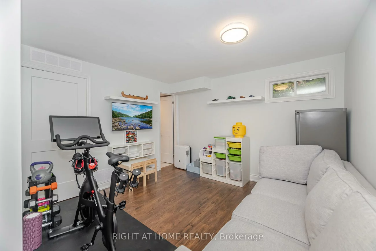 1520, Sixth, 1003 - CP College Park, Oakville