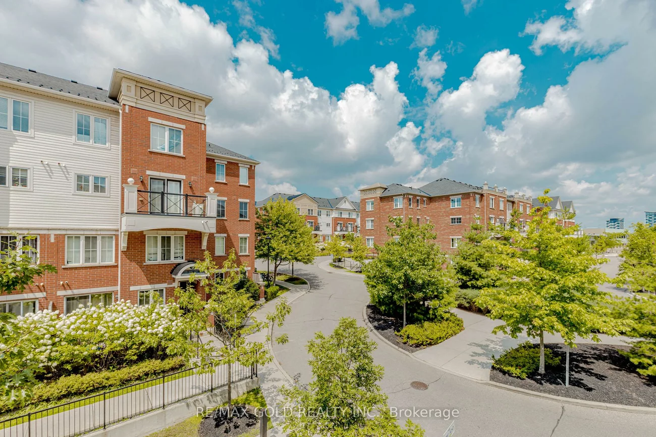 2468, Post, 1015 - RO River Oaks, Oakville