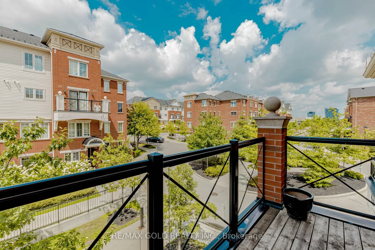 2468, Post, 1015 - RO River Oaks, Oakville
