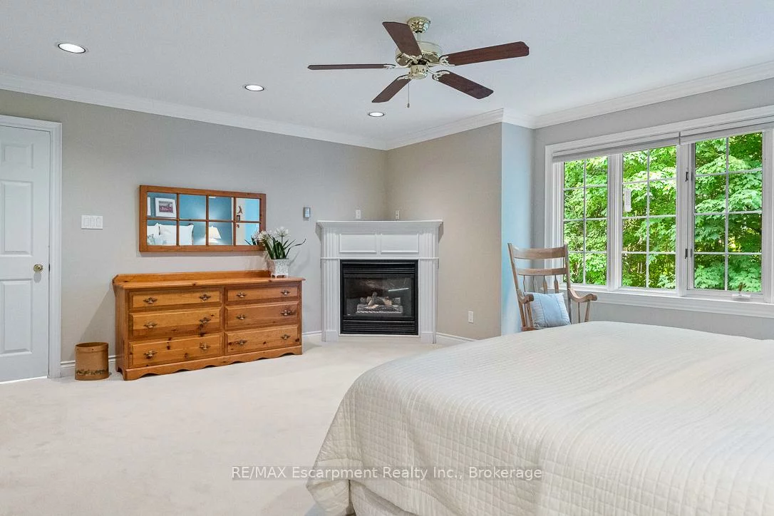 2303, HILL RIDGE, 1022 - WT West Oak Trails, Oakville