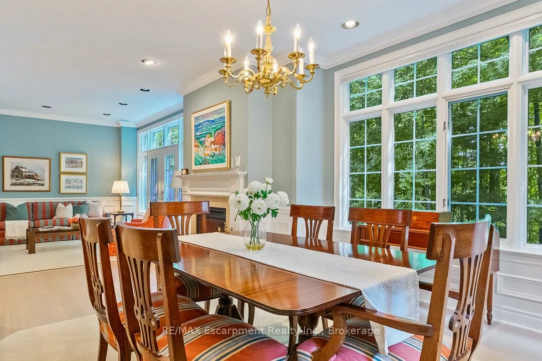 2303, HILL RIDGE, 1022 - WT West Oak Trails, Oakville