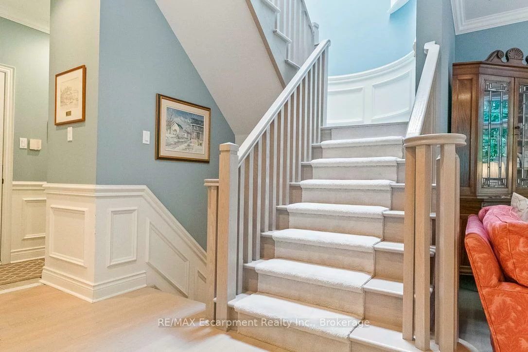 2303, HILL RIDGE, 1022 - WT West Oak Trails, Oakville
