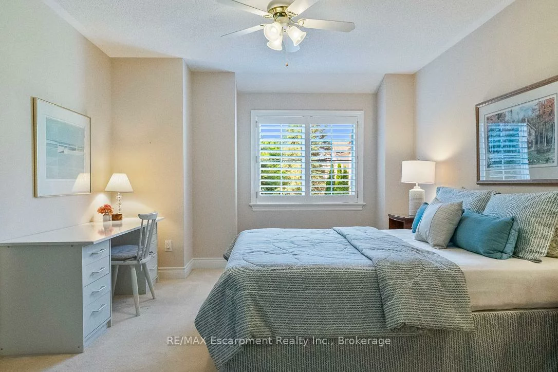 2303, HILL RIDGE, 1022 - WT West Oak Trails, Oakville