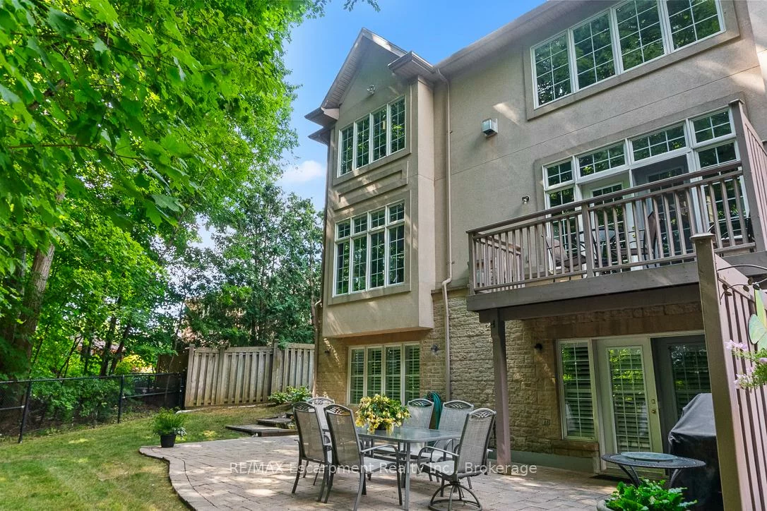 2303, HILL RIDGE, 1022 - WT West Oak Trails, Oakville
