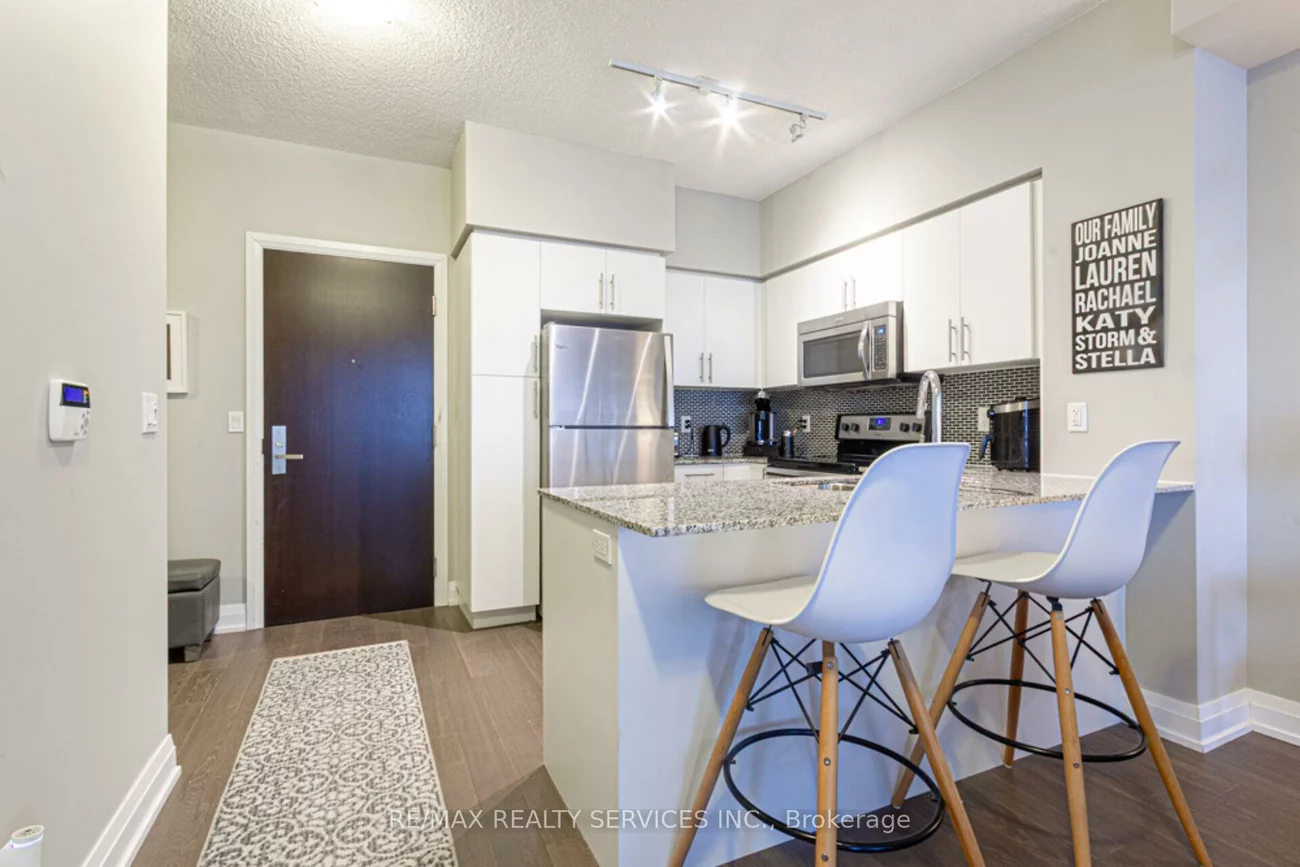 65, Speers, 1014 - QE Queen Elizabeth, Oakville