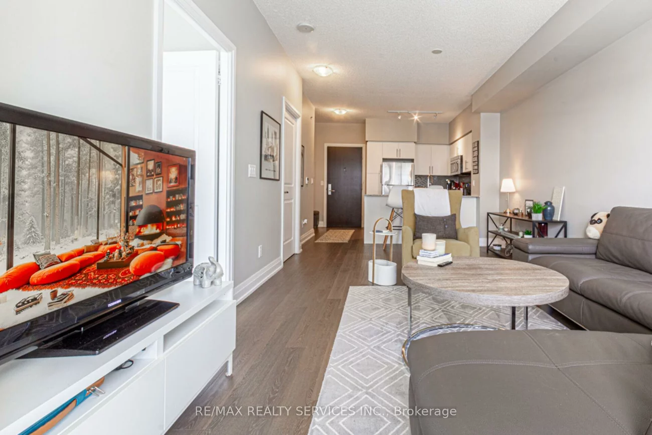 65, Speers, 1014 - QE Queen Elizabeth, Oakville