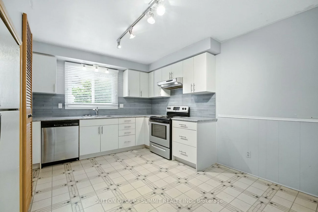 1450, SIXTH, 1003 - CP College Park, Oakville