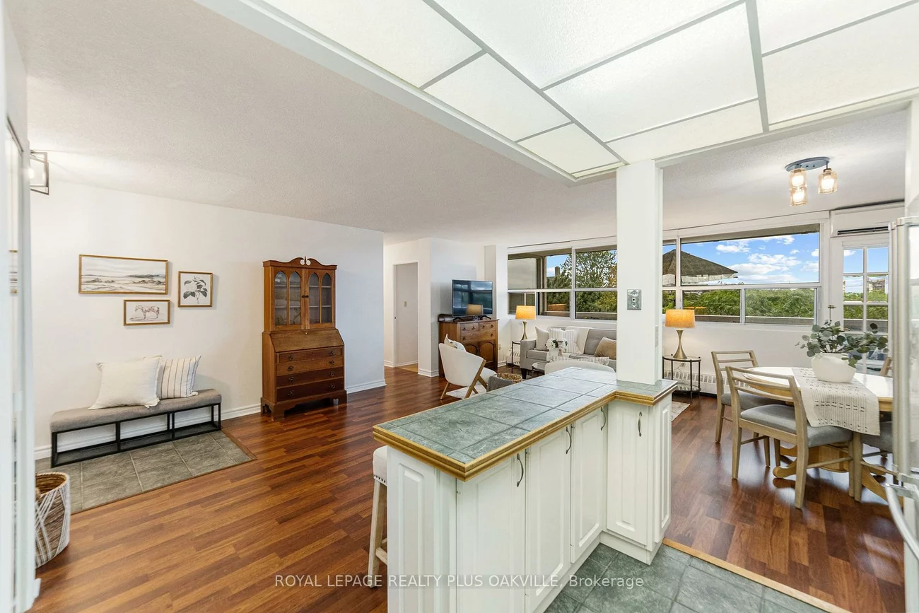 2263, Marine, 1001 - BR Bronte, Oakville
