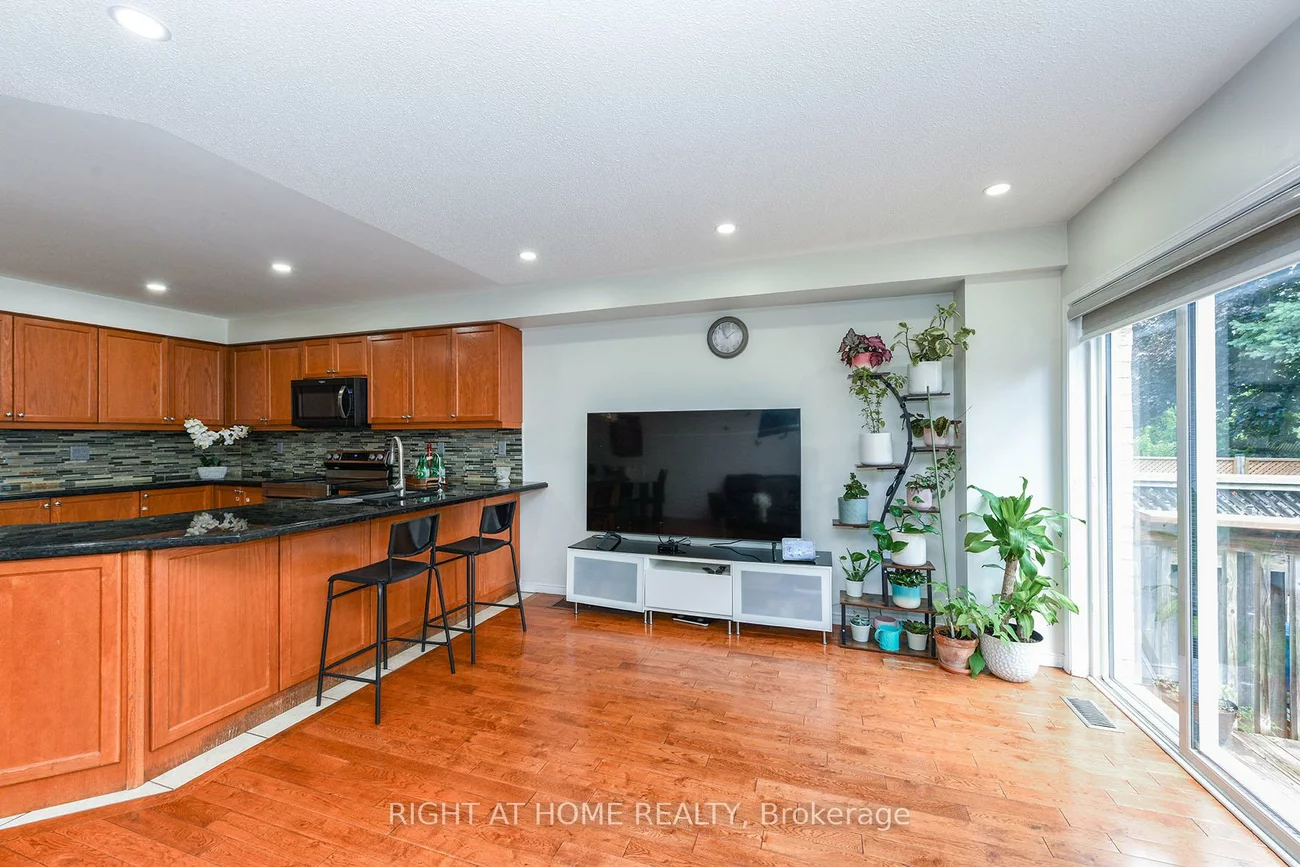 1551, Reeves, 1007 - GA Glen Abbey, Oakville