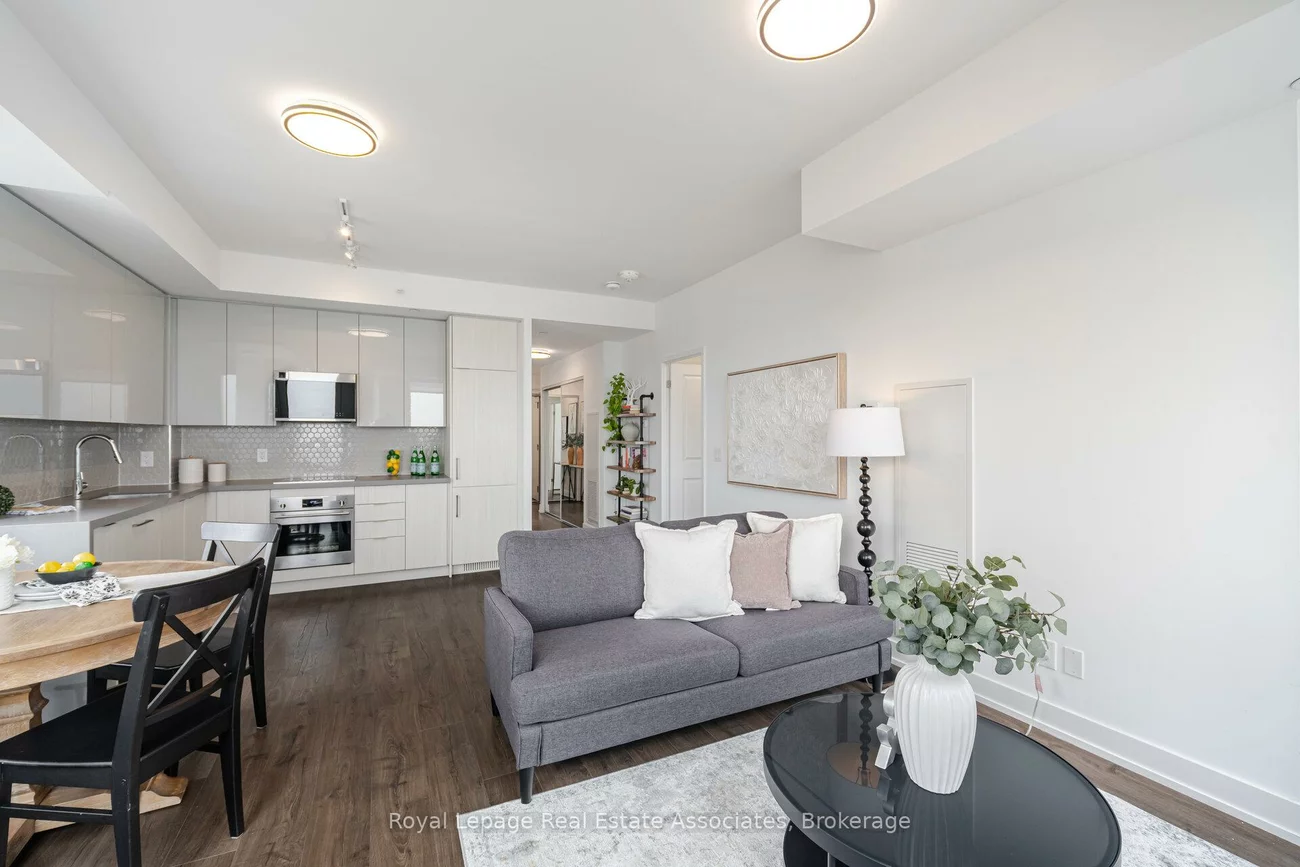 297, Oak Walk, 1015 - RO River Oaks, Oakville