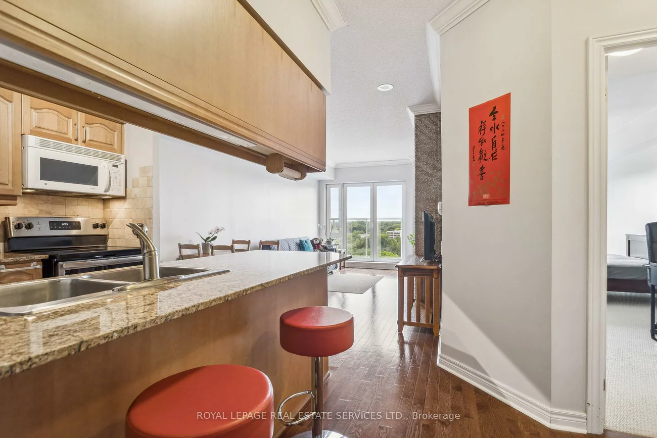 40, Old Mill, 1014 - QE Queen Elizabeth, Oakville