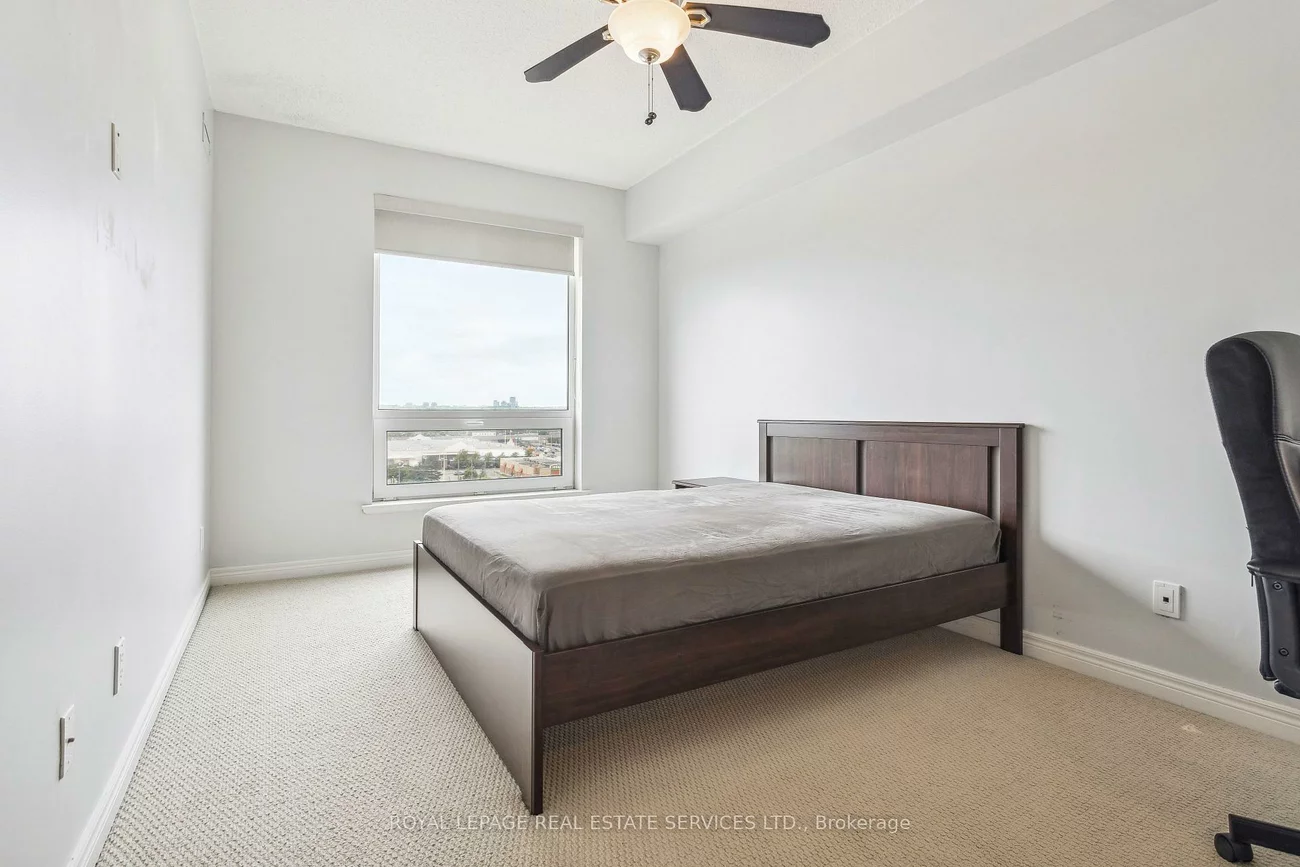 40, Old Mill, 1014 - QE Queen Elizabeth, Oakville