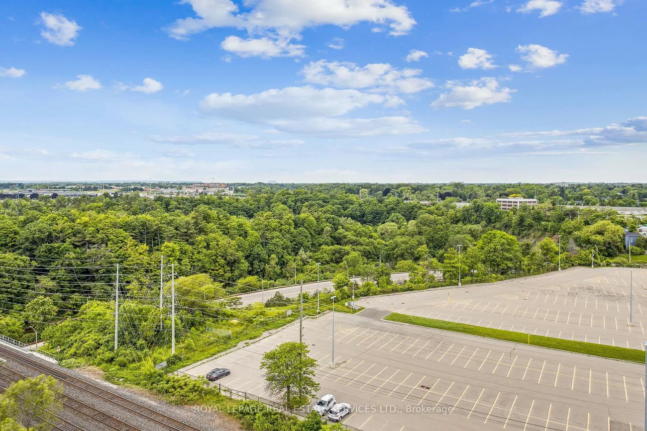40, Old Mill, 1014 - QE Queen Elizabeth, Oakville