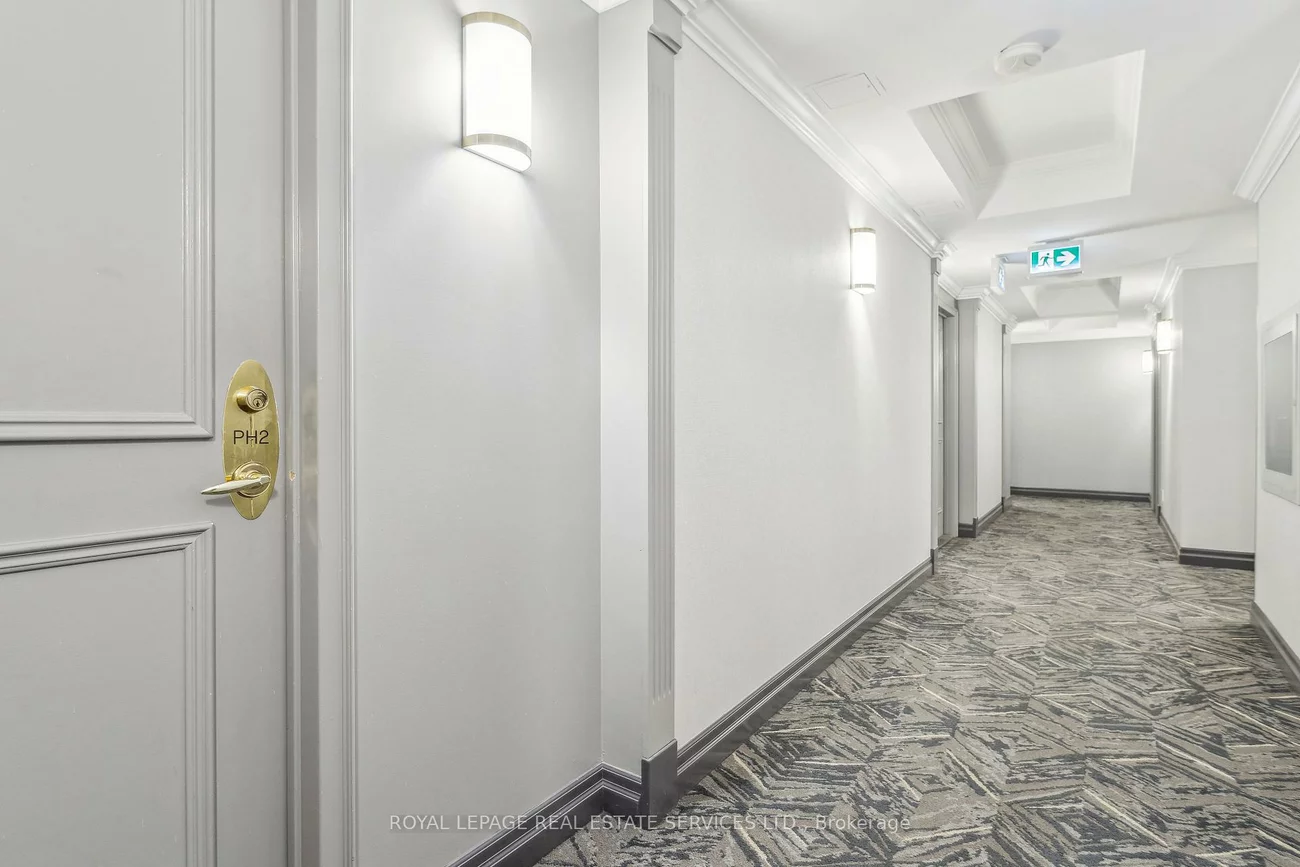 40, Old Mill, 1014 - QE Queen Elizabeth, Oakville