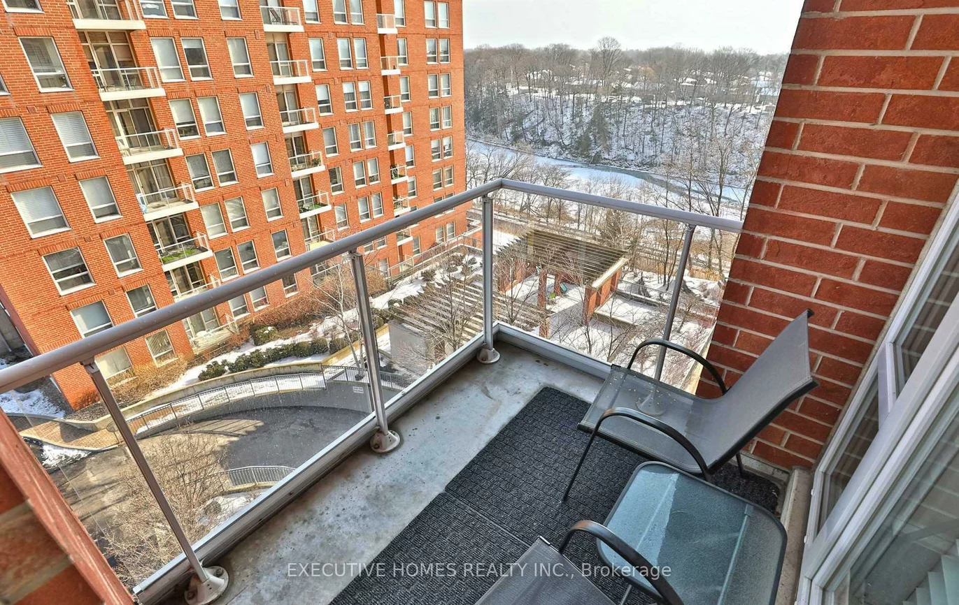 40, Old Mill, 1014 - QE Queen Elizabeth, Oakville