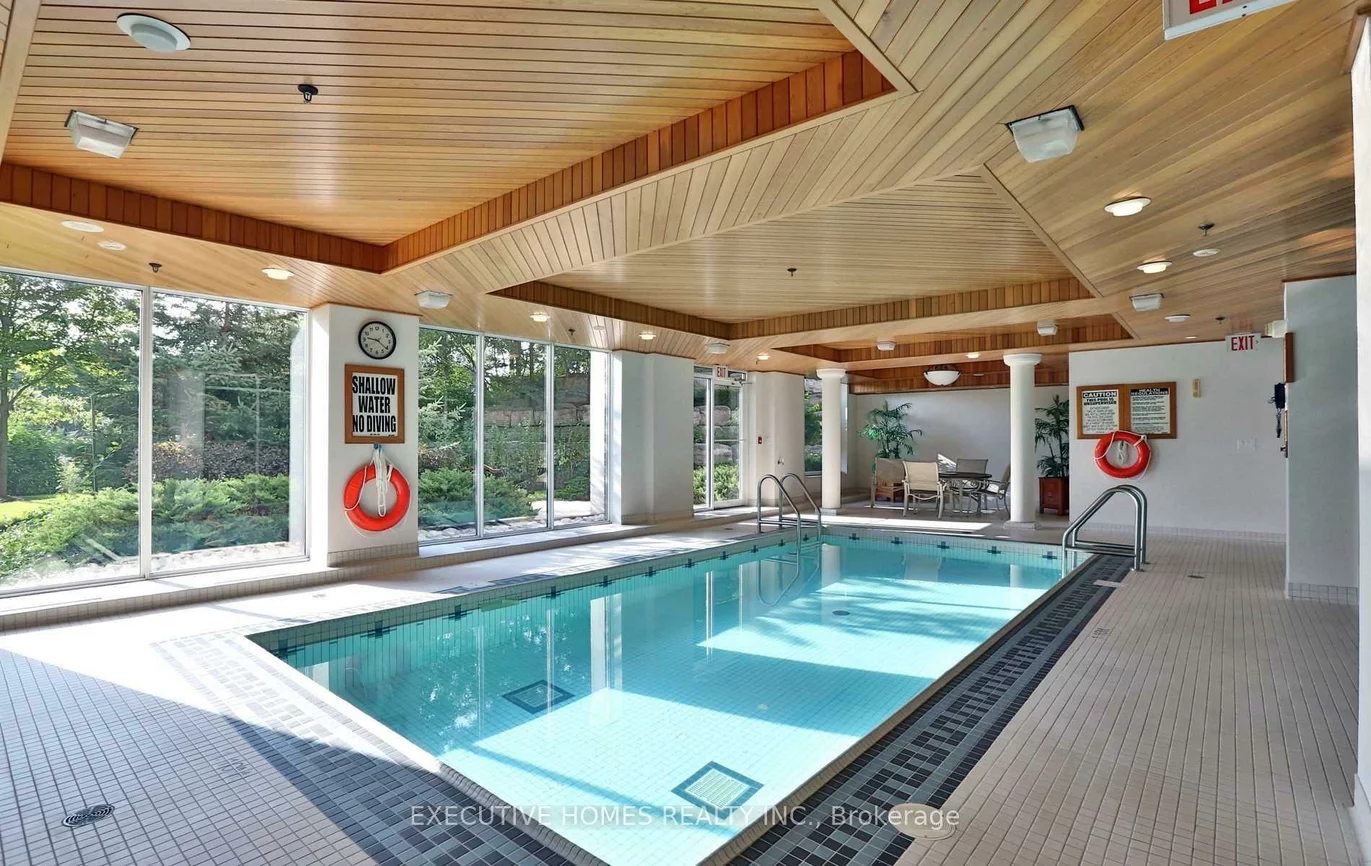 40, Old Mill, 1014 - QE Queen Elizabeth, Oakville