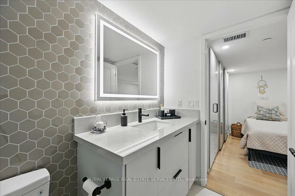 2489, Taunton, 1015 - RO River Oaks, Oakville