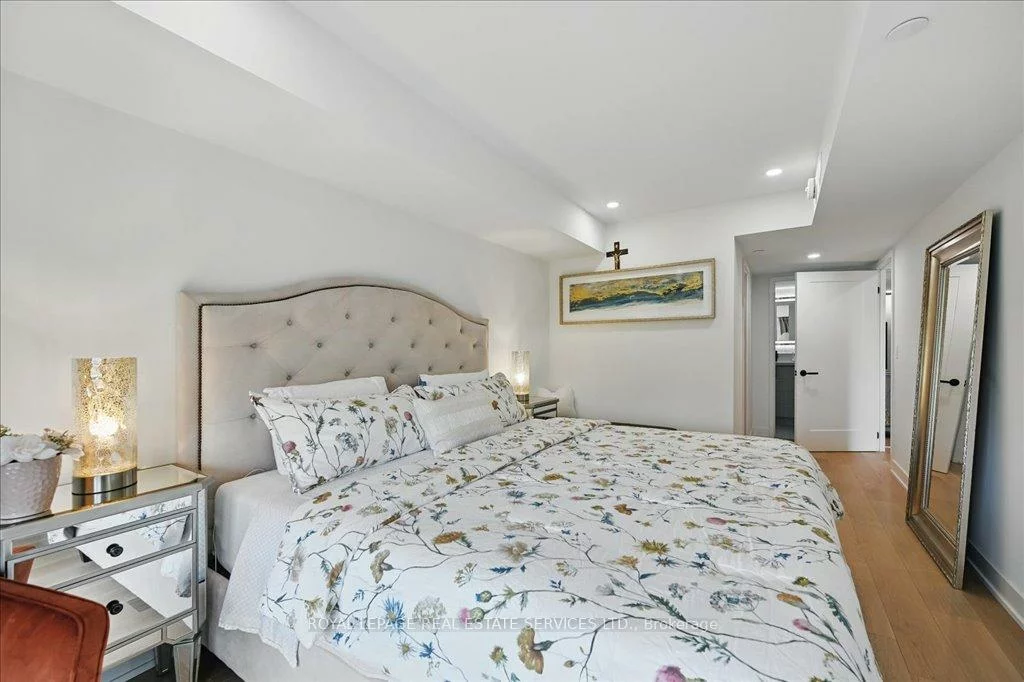2489, Taunton, 1015 - RO River Oaks, Oakville