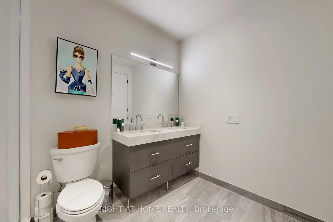 123, Maurice, 1002 - CO Central, Oakville