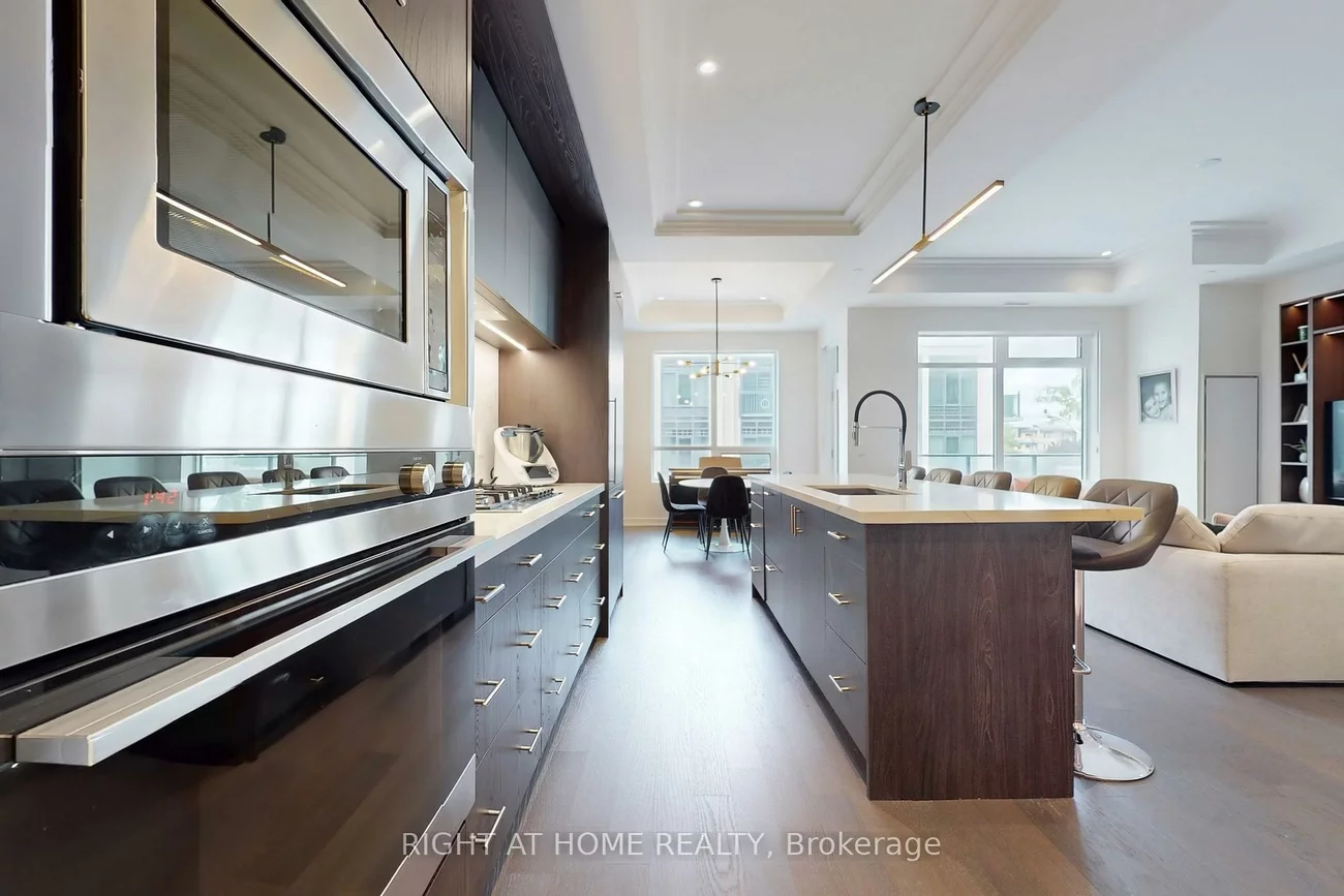 123, Maurice, 1002 - CO Central, Oakville