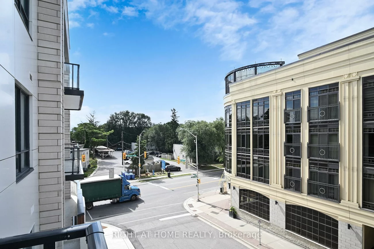 123, Maurice, 1002 - CO Central, Oakville